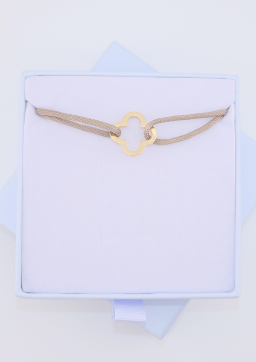 Collier Chance Dorée trèfle en plaqué or, bijou symbolique féminin.