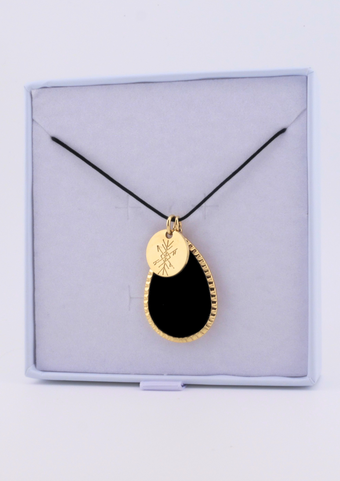 Collier Minuit Doré en agate noire avec bordure dorée élégante + pendentif Charme Viking.